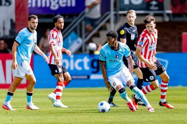 ROTTERDAM - SC Feyenoord Rotterdam forward Gaoussou Diarra, Sparta Rotterdam forward Nokkvi Thorisson during the Vriendenloterij Eredivisie match between Sparta and Feyenoord at Stadion Het Kasteel on August 9, 2026 in Rotterdam, Netherlands. (Photo by DeFodi Images) - *** ROTTERDAM: SC Feyenoord Rotterdam forward Gaoussou Diarra and Sparta Rotterdam forward Nokkvi Thorisson during the Vriendenloterij Eredivisie match between Sparta and Feyenoord at Stadion Het Kasteel on August 9, 2026, in Rotterdam, Netherlands. Photo by DeFodi Images
