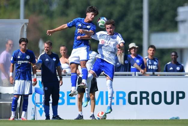 Schalke 04 U19 - MSV Duisburg U19 ** NUR FÜR REDAKTIONELLE ZWECKE ** EDITORIAL USE ONLY **<p>Fußball U19 DFB-Nachwuchsliga - Vorrunde Gruppe H 1.SPIELTAG: Schalke 04 U19 - MSV Duisburg U19 am 09.08.2026 im Parkstadion in Gelsenkirchen Arian Güzel ( Schalke 04 U19 ), links - Emiljano Malko ( MSV Duisburg U19 ), rechts Deutschland Nordrhein-Westfalen Gelsenkirchen Copyright: ThorstenxTillmann *** Schalke 04 U19 vs. MSV Duisburg U19 ** FOR EDITORIAL PURPOSES ONLY ** EDITORIAL USE ONLY ** p Soccer U19 DFB Youth League Preliminary Round Group H Matchday 1 Schalke 04 U19 vs. MSV Duisburg U19 on August 9, 2026, at the Parkstadion in Gelsenkirchen Arian Güzel, Schalke 04 U19, on the left, Emiljano Malko (MSV Duisburg U19), on the right, Gelsenkirchen, North Rhine-Westphalia, Germany. Copyright ThorstenxTillmann Copyright: ThorstenxTillmann doc872zvcwm7pd1h7tcp11mq ,EDITORIAL USE ONLY