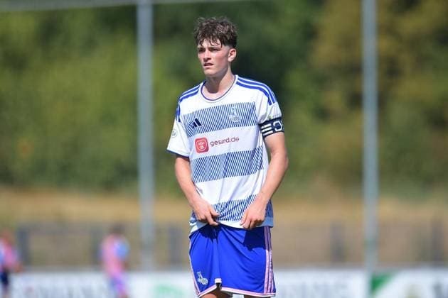 Schalke 04 U19 - MSV Duisburg U19 ** NUR FÜR REDAKTIONELLE ZWECKE ** EDITORIAL USE ONLY **<p>Fußball U19 DFB-Nachwuchsliga - Vorrunde Gruppe H 1.SPIELTAG: Schalke 04 U19 - MSV Duisburg U19 am 09.08.2026 im Parkstadion in Gelsenkirchen Ole Rinke ( MSV Duisburg U19 ) Deutschland Nordrhein-Westfalen Gelsenkirchen Copyright: ThorstenxTillmann *** Schalke 04 U19 vs. MSV Duisburg U19 ** FOR EDITORIAL PURPOSES ONLY ** EDITORIAL USE ONLY ** p Soccer U19 DFB Youth League Preliminary Round Group H Matchday 1 Schalke 04 U19 vs. MSV Duisburg U19 on August 9, 2026, at the Parkstadion in Gelsenkirchen Ole Rinke MSV Duisburg U19 Germany North Rhine-Westphalia Gelsenkirchen Copyright ThorstenxTillmann Copyright: ThorstenxTillmann doc872zvdde41wabqrh1cqx ,EDITORIAL USE ONLY
