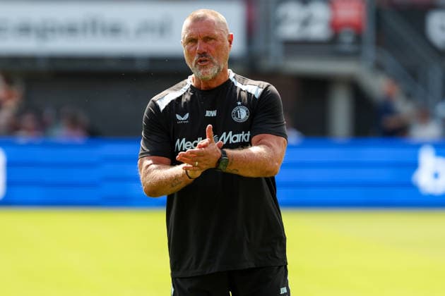 2026-08-09 Sparta Rotterdam v Feyenoord - Dutch Eredivisie ROTTERDAM, NETHERLANDS - AUGUST 9: Warming up of Assistent coach John de Wolf of Feyenoord during the Dutch Eredivisie match between Sparta Rotterdam and Feyenoord at Sparta-stadion Het Kasteel on August 9, 2026 in Rotterdam, Netherlands. Rotterdam Sparta-stadion Het Kasteel Netherlands Content not available for redistribution in The Netherlands directly or indirectly through any third parties. Copyright: xHansxvanxderxValkx