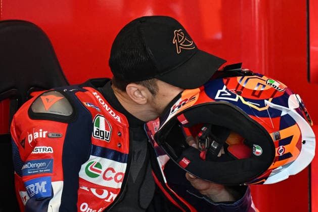 RECORD DATE NOT STATED 9th August 2026; Silverstone Circuit, Northamptonshire, England; 2026 MotoGP Grand Prix of Great Britain, Race Day; Luca Marini of Honda HRC Castrol before the MotoGP Warm Up and Rider Parade SimonxWest