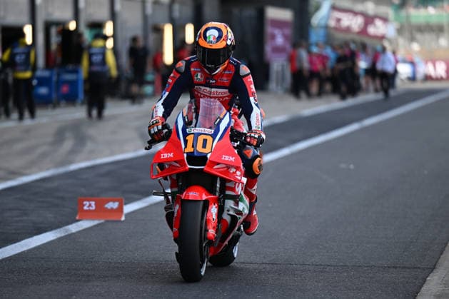 RECORD DATE NOT STATED 9th August 2026; Silverstone Circuit, Northamptonshire, England; 2026 MotoGP Grand Prix of Great Britain, Race Day; Luca Marini of Honda HRC Castrol enters the pit lane after warmup SimonxWest