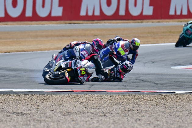 motor racing, Motorsport Moto GP Qatar Airways Grand Prix of Great Britain Reds Fantic Racing rider Tony Arbolino crashes during the Moto GP2 during the Moto GP Qatar Airways Grand Prix of Great Britain at Silverstone, Towcester, UK on 9 August 2026. Towcester Silverstone Northamptonshire UK Editorial use only , Copyright: xDennisxGoodwinx PSI-24671-0031