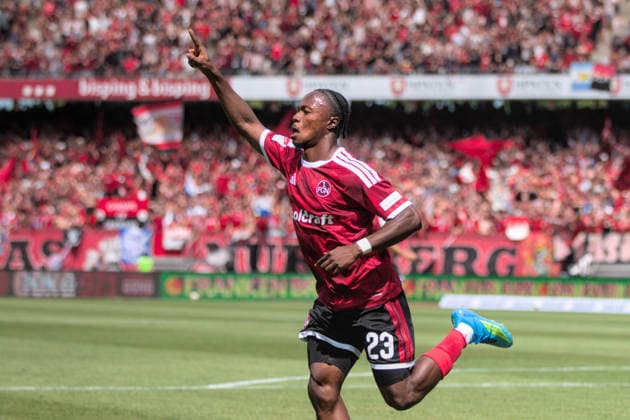 09.08.2026 Fußball Herren 2026 2027 2. Bundesliga 1. Spieltag 1. FC Nürnberg - SG Dynamo Dresden Max-Morlock-Stadion Nürnberg Mohamed Ali Zoma (Nürnberg, 23, rot) beim Torjubel nach dem 1:0. Nürnberg Bayern Deutschland *** August 9, 2026 Men s Soccer 2026–2027 2. Bundesliga Matchday 1 FC Nuremberg vs. SG Dynamo Dresden Max Morlock Stadium, Nuremberg Mohamed Ali Zoma, 23, of Nuremberg, receives a red card while celebrating a goal after Nuremberg s 1–0 win over Bayern, Germany