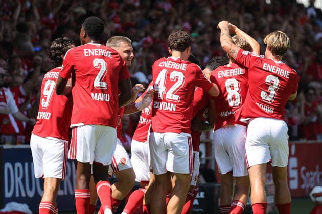 Cottbuser Torjubel Fussball 2. Bundesliga 2026 2027 FC Energie Cottbus - Hannover 96 *** Cottbus Goal Celebration: Soccer, 2. Bundesliga, 2026–2027, FC Energie Cottbus vs. Hannover 96