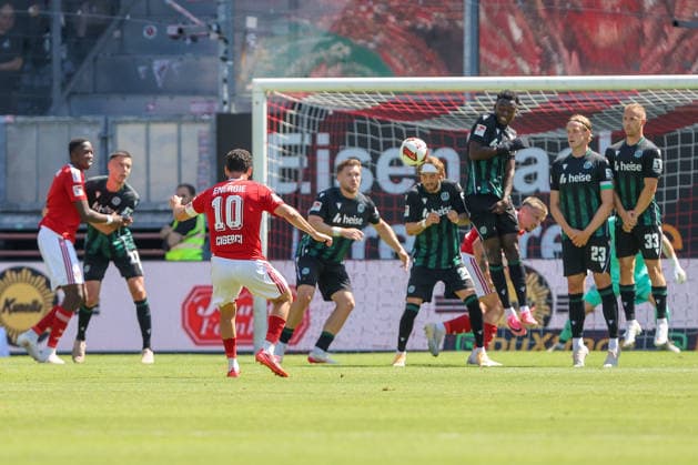 09.08.2026, xtgx, Fussball - 2.Bundesliga Energie Cottbus - Hannover 96 emspor, v.l. Tor zum 1:0 durch Tolcay Cigerci (Cottbus, 10) (DFL DFB REGULATIONS PROHIBIT ANY USE OF PHOTOGRAPHS as IMAGE SEQUENCES and or QUASI-VIDEO) Cottbus *** August 9, 2026, xtgx, Soccer, 2. Bundesliga: Energie Cottbus vs. Hannover 96, emspor; from left: Goal to make it 1–0 by Tolcay Cigerci (Cottbus); 10 DFL DFB REGULATIONS PROHIBIT ANY USE OF PHOTOGRAPHS AS IMAGE SEQUENCES AND OR QUASI-VIDEO (Cottbus)