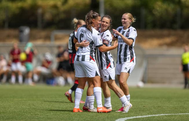 GER, Frankfurt, Eintracht Frankfurt II vs FC Ingolstadt, DFB, 2. Bundesliga, Fussball, Spielzeit 2026 2027, Stadion am Brentanobad, 2. Spieltag im Bild: Carina Wüst (FC Ingolstadt Frauen 14) erzielt den ersten Treffer und das 0:1, Tor, Jubel und Freude, Emotionen DFB DFL REGULATIONS PROHIBIT ANY USE OF PHOTOGRAPHS AS IMAGE SEQUENCES AND OR QUASI-VIDEO, 09.08.2026 *** GER, Frankfurt, Eintracht Frankfurt II vs. FC Ingolstadt, DFB, 2. Bundesliga, Soccer, 2026–2027 Season, Stadion am Brentanobad, Matchday 2 in pictures: Carina Wüst of FC Ingolstadt Women’s U-14 scores the first goal, making it 0–1, goal, Celebration and joy, emotions. DFB and DFL regulations prohibit any use of photographs as image sequences and or quasi-video. August 9, 2026 Copyright: HMBxMedia HendrikxHamelau