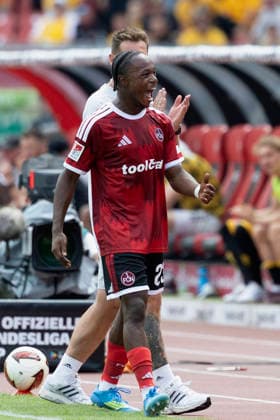 Torschuetze, Scorer Mohamed Ali Zoma (1. FC Nürnberg), Jubel nach dem Tor zum 1:0, jubelnd, bejubelt, jubelt, jubeln, Cheers after the goal, cheering, celebrated, cheers, cheering, emotions im 2. Bundesliga-Spiel zwischen dem 1. FC Nürnberg und Dynamo Dresden im Max-Morlock-Stadion, Nürnberg, Deutschland, am 9. August 2026. in action during the 2nd Bundesliga match between 1. FC Nuremberg and Dynamo Dresden at the Max-Morlock Stadium, Nuremberg, Germany, on August 9, 2026. DFB DFL REGULATIONS PROHIBIT ANY USE OF PHOTOGRAPHS AS IMAGE SEQUENCES AND OR QUASI-VIDEO, *** Goal scorer: Mohamed Ali Zoma, 1. FC Nürnberg, Celebration after the 1–0 goal, cheering, celebrated, cheers, cheering, emotions during the 2. Bundesliga match between 1 FC Nuremberg and Dynamo Dresden at the Max Morlock Stadium, Nuremberg, Germany, on August 9, 2026, in action during the 2nd Bundesliga match between 1 FC Nuremberg and Dynamo Dresden at the Max Morlock Stadium, Nuremberg, Germany, on August 9, 2026 DFB and DFL regulations prohibit any use of photographs as image sequences and or quasi-video, Copyright: HMBxMedia xHeikoxBecker
