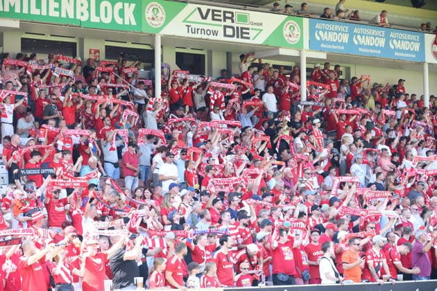 Energie-Fans Fussball 2. Bundesliga 2026 2027 FC Energie Cottbus - Hannover 96 *** Energie Fans Soccer 2. Bundesliga 2026–2027 FC Energie Cottbus Hannover 96