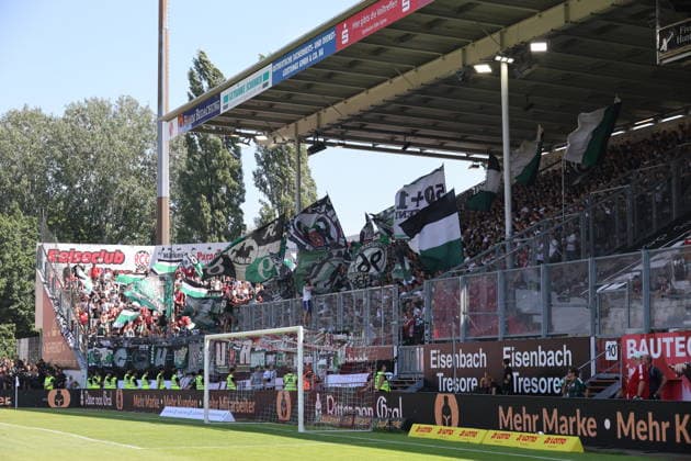 H96-Fans Fussball 2. Bundesliga 2026 2027 FC Energie Cottbus - Hannover 96 *** H96 Fans Soccer 2. Bundesliga 2026–2027 FC Energie Cottbus Hannover 96