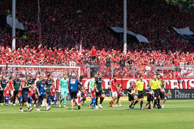 Das Spiel startet 09.08.2026, Energie Cottbus vs Hannover 96, Fussball, 2. Bundesliga, Energie Stadion, Cottbus DFL regulations prohibit any use of photographs as image sequences and or quasi-video. *** The game starts on August 9, 2026: Energie Cottbus vs. Hannover 96, soccer, 2. Bundesliga, Energie Stadium, Cottbus. DFL regulations prohibit any use of photographs as image sequences and or quasi-video. Copyright: HMBxMedia xFinnxWeidmann