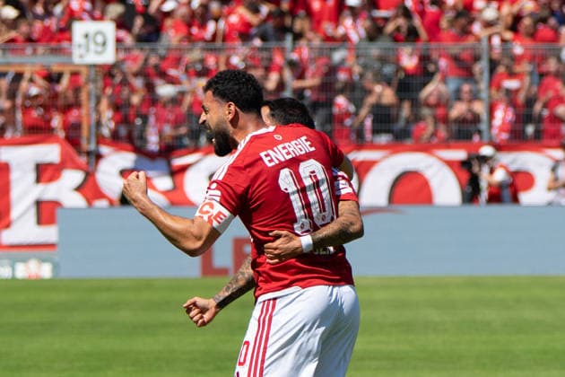 Tolcay Cigerci (Energie Cottbus, 10) mit dem ersten Tor 09.08.2026, Energie Cottbus vs Hannover 96, Fussball, 2. Bundesliga, Energie Stadion, Cottbus DFL regulations prohibit any use of photographs as image sequences and or quasi-video. *** Tolcay Cigerci, Energie Cottbus, scored his first goal on August 9, 2026, in the match between Energie Cottbus and Hannover 96, soccer, 2. Bundesliga, Energie Stadium, Cottbus. DFL regulations prohibit any use of photographs as image sequences and or quasi-video. Copyright: HMBxMedia xFinnxWeidmann