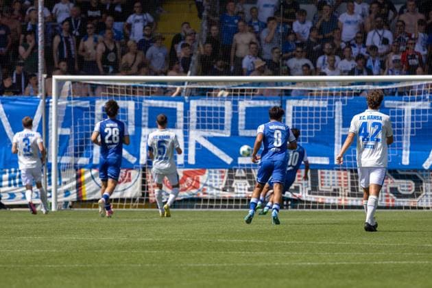 Fußball 3. Liga, Saison 2026 27, 1. Spieltag: TSG Hoffenheim 2 gegen Hansa Rostock***Hoffenheim erzielt den erneuten Ausgleich zum 2:2 *** Soccer 3rd Division, 2026–27 Season, Matchday 1: TSG Hoffenheim 2 vs. Hansa Rostock***Hoffenheim ties the game again at 2–2 Copyright: xUdoxHerrmannx