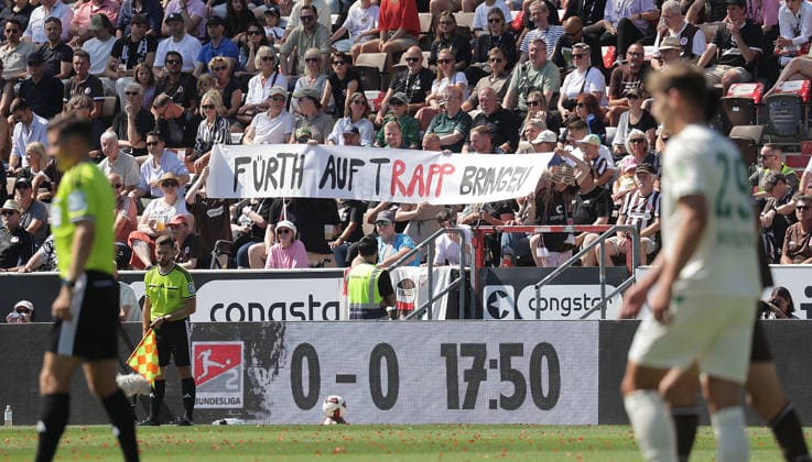 Banner der Pauli Fans Fussball, 2.Liga, Saison 2026-2027 Herren, FC St.Pauli gegen Greuther Fuerth DFL REGULATIONS PROHIBIT ANY USE OF PHOTOGRAPHS AS IMAGE SEQUENCES AND OR QUASI-VIDEO. *** Banner of the St. Pauli Fans: Soccer, 2nd Division, 2026–2027 Men’s Season, FC St. Pauli vs. Greuther Fürth. DFL regulations prohibit any use of photographs as image sequences and or quasi-video.