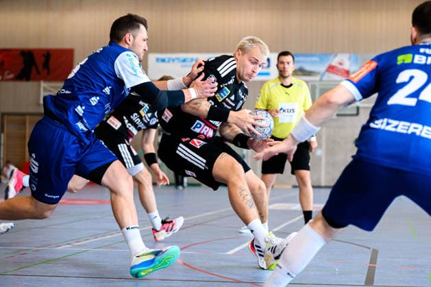 Altensteig: SCup - Spiel Platz 3 - 26 27 - HBW Balingen - HC Erlangen Marek Nissen (HC Erlangen) Altensteig Eichwaldhalle Baden-Württemberg Deutschland *** Altensteig SCup Match, 3rd Place: 26–27 HBW Balingen HC Erlangen Marek Nissen HC Erlangen Altensteig Eichwaldhalle Baden-Württemberg Germany