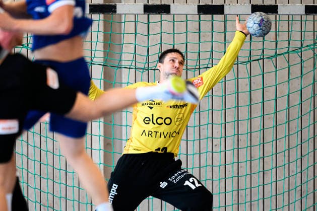 Altensteig: SCup - Spiel Platz 3 - 26 27 - HBW Balingen - HC Erlangen Torhueter Daniel Rebmann (HBW Balingen) Altensteig Eichwaldhalle Baden-Württemberg Deutschland *** Altensteig SCup Match, 3rd Place, 26–27 HBW Balingen vs. HC Erlangen, Goalkeeper Daniel Rebmann, HBW Balingen, Altensteig, Eichwaldhalle, Baden-Württemberg, Germany