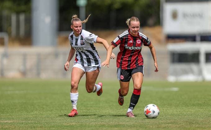 GER, Frankfurt, Eintracht Frankfurt II vs FC Ingolstadt, DFB, 2. Bundesliga, Fussball, Spielzeit 2026 2027, Stadion am Brentanobad, 2. Spieltag im Bild v.l.: Jenny Beyer (FC Ingolstadt 04 8), Mia Büchele (Eintracht Frankfurt Frauen II ), Zweikampf DFB DFL REGULATIONS PROHIBIT ANY USE OF PHOTOGRAPHS AS IMAGE SEQUENCES AND OR QUASI-VIDEO, 09.08.2026 *** GER, Frankfurt, Eintracht Frankfurt II vs. FC Ingolstadt, DFB, 2. Bundesliga, Soccer, 2026–2027 Season, Stadion am Brentanobad, Matchday 2 in pictures (from left): Jenny Beyer, FC Ingolstadt 04 8, Mia Büchele, Eintracht Frankfurt Women II, tackle. DFB and DFL regulations prohibit any use of photographs as image sequences and or quasi-video, August 9, 2026 Copyright: HMBxMedia HendrikxHamelau