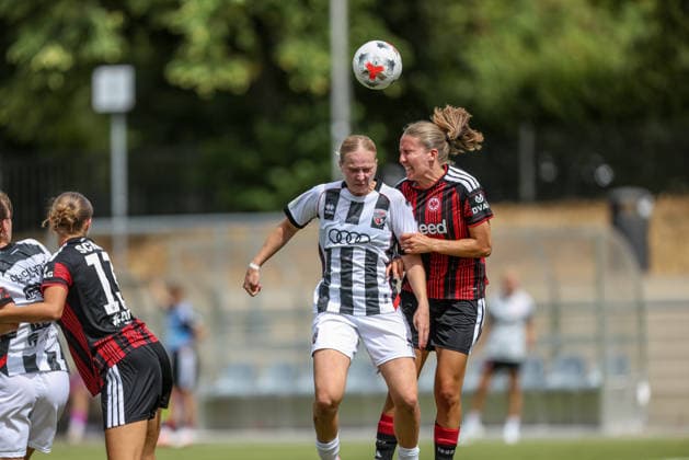 GER, Frankfurt, Eintracht Frankfurt II vs FC Ingolstadt, DFB, 2. Bundesliga, Fussball, Spielzeit 2026 2027, Stadion am Brentanobad, 2. Spieltag im Bild v.l.: Teresa Frizberg (FC Ingolstadt 04 26), Carlotta Schwoerer (Eintracht Frankfurt II) DFB DFL REGULATIONS PROHIBIT ANY USE OF PHOTOGRAPHS AS IMAGE SEQUENCES AND OR QUASI-VIDEO, 09.08.2026 *** GER, Frankfurt, Eintracht Frankfurt II vs. FC Ingolstadt, DFB, 2. Bundesliga, Soccer, 2026–2027 Season, Stadion am Brentanobad, Matchday 2: Pictured (from left) Teresa Frizberg, FC Ingolstadt 04, 26, Carlotta Schwoerer, Eintracht Frankfurt II. DFB and DFL regulations prohibit any use of photographs as image sequences and or quasi-video. August 9, 2026 Copyright: HMBxMedia HendrikxHamelau