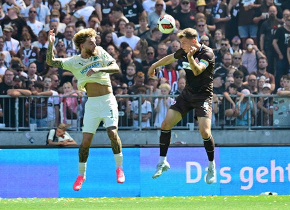 08.08.2026,GER Fußball, Männer, 2.BL, Spieltag 1, Saison 2026 2027, Hamburg, FC St. Pauli vs SpVgg Greuther Fürth Ole Pohlmann (Fürth 10) versucht sich gegen David Nemeth (Pauli 04) durchzusetzen DFB DFL regulations prohibit any use of photographs as image sequences and or quasi-video) Hamburg Millerntorstadion Hamburg Deutschland *** August 8, 2026, German Soccer, Men, 2nd Division, Matchday 1, 2026–2027 Season, Hamburg, FC St. Pauli vs. SpVgg Greuther Fürth: Ole Pohlmann (Fürth 10) tries to get past David Nemeth (Pauli 04). DFB and DFL regulations prohibit any use of photographs as image sequences and or quasi-video. Hamburg Millerntorstadion, Hamburg, Germany Copyright: xnordphotoxGmbH xWitkex