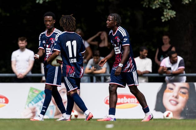 U17, U 17 DFB-Nachwuchsliga: 1. FC Köln vs. SV Sandhausen; 09.08.2026 KÖLN, GERMANY - AUGUST 09: Jubel zum 2:0 nach Eigentor durch Daniel Mbelli-Gerber (SV Sandhausen, 4) während dem 1. Spieltag der Vorrunde Gruppe E - U17 DFB-Nachwuchsliga zwischen 1. FC Köln vs. SV Sandhausen am Geissbockheim Platz 7 am 09. August 2026 in Köln, Deutschland. *** U17 DFB Youth League: 1. FC Köln vs. SV Sandhausen, August 9, 2026, Cologne, Germany. Celebrations following the 2–0 lead after an own goal by Daniel Mbelli Gerber of SV Sandhausen, 4 during Matchday 1 of the preliminary round, Group E, of the U17 DFB Youth League between 1 FC Köln and SV Sandhausen at Geissbockheim, Field 7, on August 9, 2026, in Cologne, Germany Copyright: xBEAUTIFULxSPORTS Wunderlx