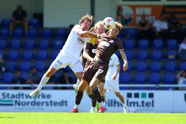 27 Hugo Weber (FC St. Pauli U23), 13 Justin Bretgeld (Bremer SV) Fußball I Herren I Regionalliga Nord I Saison 2026-2027 I 2. Spieltag I FC St. Pauli U23 - Bremer SV I 09.08.2026 I Edmund-Plambeck-Stadion *** 27 Hugo Weber FC St. Pauli U23, 13 Justin Bretgeld Bremer SV Soccer I Men s I Regionalliga Nord I 2026–2027 Season I Matchday 2 I FC St. Pauli U23 vs. Bremer SV I August 9, 2026 I Edmund Plambeck Stadium