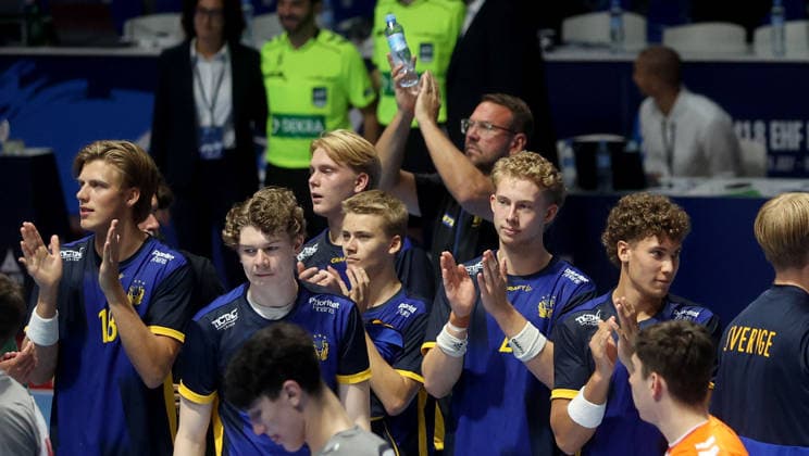 09.08.2026 Belgrade Sweden-Serbia European U18 men s handball championship final tournament match for 13-16 place Sebastian Kallemyr,Eddy Karlsson,Neo Brattnas,Loke Fridh,Daniel Sandberg,Elliot Lundstad Sweden celebrate victory :