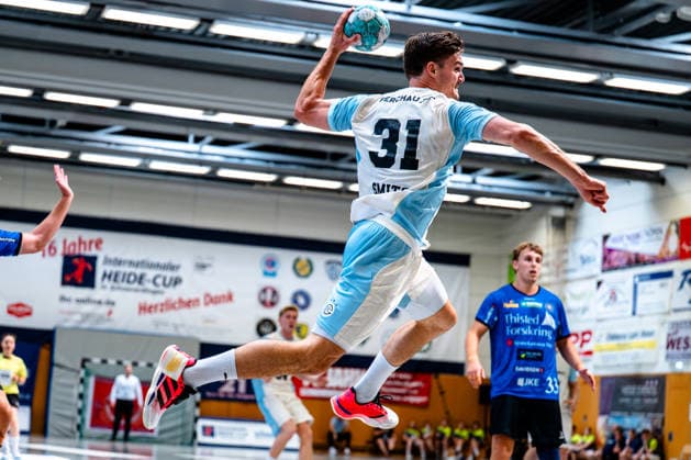 09.08.2026, xdobgx, Handball Heide-Cup 2026, VfL Gummersbach - Mors Thy Handbold v.l. Kay Smits (VfL Gummersbach, 31) beim Wurf, in action, throwing Schneverdingen *** August 9, 2026, xdobgx, 2026 Heide Cup Handball Tournament, VfL Gummersbach vs. Mors Thy Handbold, Kay Smits of VfL Gummersbach, taking a shot, in action, shooting at Schneverdingen