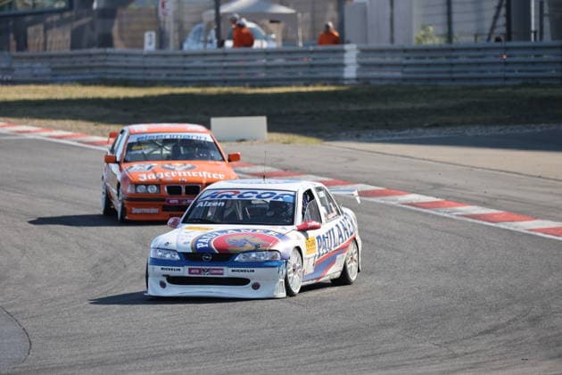RECORD DATE NOT STATED Sieger 4 Uwe Alzen (Betzdorf USA), Opel Vectra STW vor 25 Bruce Miles (NZL), BMW E36 320 STW GER, Motorsport. 53. BELMOT-Oldtimer-Grand-Prix, Super Touring Revival Rennen 1, Samstag, Nuerburgring, Nuerburg, Rheinland-Pfalz, 08.08.2026 GER, Motorsport. 53. BELMOT-Oldtimer-Grand-Prix, Super Touring Revival Rennen 1, Samstag, Nuerburgring, Nuerburg, Rheinland-Pfalz, 08.08.2026 Nuerburg *** Winner 4: Uwe Alzen, Betzdorf, USA, Opel Vectra STW, ahead of 25th-place finisher Bruce Miles, NZL, BMW E36 320 STW, GER, Motorsport 53 BELMOT Classic Car Grand Prix, Super Touring Revival Race 1, Saturday, Nürburgring, Nürburg, Rhineland-Palatinate, August 8, 2026 GER, Motorsport 53 BELMOT Classic Car Grand Prix, Super Touring Revival Race 1, Saturday, Nürburgring, Nürburg, Rhineland-Palatinate, August 8, 2026, Nuerburg Copyright: xEibner-Pressefoto JuergenxAugstx EP_JAT