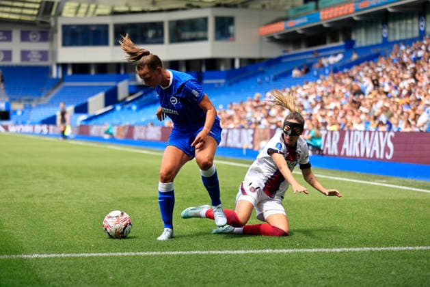 Brighton and Hove Albion Women v Paris Saint-Germain Women Pre-Season Friendly Marit AuÃ e of Brighton and Hove Albion Women hols of RomÃ e Leuchter of Paris Saint-Germain Women during the Pre-Season Friendly match at the American Express Stadium, Brighton and Hove 09 08 2026 UK Newspapers OUT Copyright: xNeilxHolmesx FIL-23742-0005
