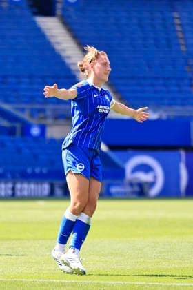 Brighton and Hove Albion Women v Paris Saint-Germain Women Pre-Season Friendly Maisie Symonds of Brighton and Hove Albion Women scores from a direct freekick during the Pre-Season Friendly match at the American Express Stadium, Brighton and Hove 09 08 2026 UK Newspapers OUT Copyright: xNeilxHolmesx FIL-23742-0014