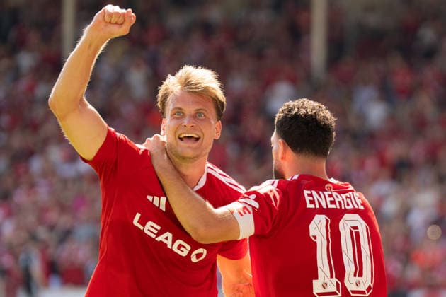 09.08.2026: Fußball: Energie Cottbus - Hannover 96, 2. Spieltag im LEAG Energie Stadion. Torjubel Tolcay Cigerci (Energie Cottbus, 10) und Moritz Hannemann (Energie Cottbus, 11) nach seinem Tor zur 2:1 Führung für Energie Cottbus WICHTIGER HINWEIS: Gemäß den Vorgaben der DFL und des DFB ist es untersagt, in dem Stadion und oder vom Spiel angefertigte Fotoaufnahmen in Form von Sequenzbildern und oder videoähnlichen Fotostrecken zu verwerten bzw. verwerten zu lassen. *** August 9, 2026: Energie Cottbus vs. Hannover 96, Matchday 2 at the LEAG Energie Stadium: Tolcay Cigerci of Energie Cottbus, No. 10, and Moritz Hannemann of Energie Cottbus, No. 11, celebrate after his goal gave Energie Cottbus a 2–1 lead. IMPORTANT NOTICE: In accordance with the regulations of the DFL and the DFB, it is prohibited to use or allow the use of photographs taken in the stadium and or during the game in the form of sequential images and or video-like photo sequences Copyright: xJamesxZabelx