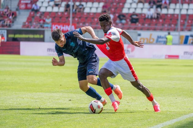 Roman Eppendorfer (CFC, 25), Bocar Baro (HFC, 9), Hallescher FC vs. Chemnitzer FC, Fussball, Regionalliga Nordost, 4. Spieltag, Saison 2026 27, 09.08.2026 Halle Leuna Chemie Stadion ST Deutschland *** Roman Eppendorfer CFC, 25, Bocar Baro HFC, 9, Hallescher FC vs. Chemnitzer FC, Soccer, Northeast Regional League, Matchday 4, 2026–27 Season, September 8, 2026, Halle Leuna Chemie Stadium, ST Deutschland
