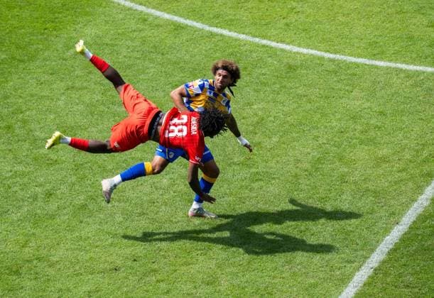 FUSSBALL - REGIONALLIGA SAISON 2026-2027 NORDOST 4. SPIELTAG JENA - ERFURT ** NUR FÜR REDAKTIONELLE ZWECKE ** EDITORIAL USE ONLY **<p>09 08 2026-Jena: Fussball Regionalliga Nordost Saison 2026 20227 Ernst-Abbe-Sportfeld 4. Spieltag FC Carl Zeiss Jena - FC Rot Weiss Erfurt im Foto: Ayooluwa Adesida 38 (FC Rot‘Weiß Erfurt) im Zweikampf mit Kevin Lankford 7 (FC Carl Zeiss Jena) ( Deutschland Thueringen Jena Copyright: SaschaxFromm *** SOCCER REGIONAL LEAGUE 2026–2027 SEASON, NORTHEAST DIVISION, MATCHDAY 4: JENA VS. ERFURT ** FOR EDITORIAL USE ONLY ** EDITORIAL USE ONLY ** Aug. 9, 2026 Jena Soccer Regional League Northeast 2026–2027 Season Ernst Abbe Sportfeld Matchday 4 FC Carl Zeiss Jena vs. FC Rot-Weiss Erfurt; pictured: Ayooluwa Adesida 38, FC Rot’Weiß Erfurt in a tackle with Kevin Lankford 7 FC Carl Zeiss Jena Germany Thuringia Jena Copyright SaschaxFromm Copyright: SaschaxFromm doc87327jwiuglrf023q18 ,EDITORIAL USE ONLY