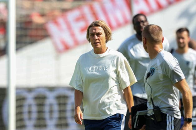 Sandrine Soubeyrand (Paris FC, Chef-Trainerin), GER, FC Bayern Muenchen vs. Paris FC, Fussball, Testspiel, Saison 2026 2027, 09.08.2026, GER, FC Bayern Muenchen vs. Paris FC, Fussball, Testspiel, Saison 2026 2027, 09.08.2026 Unterhaching *** Sandrine Soubeyrand, Paris FC, Head Coach, GER, FC Bayern Munich vs. Paris FC, Soccer, Friendly Match, 2026–2027 Season, August 9, 2026, GER, FC Bayern Munich vs. Paris FC, Soccer, Friendly Match, 2026–2027 Season, August 9, 2026, Unterhaching Copyright: xEibner-Pressefoto JennixMaulx EP_JML