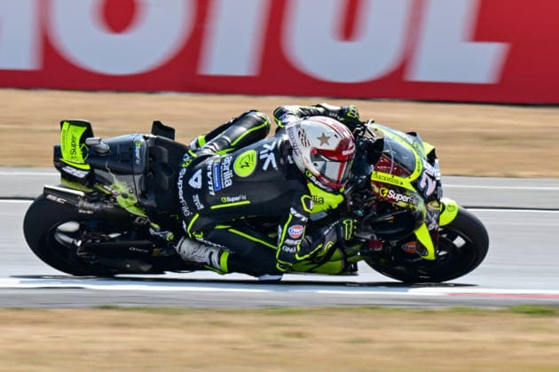 motor racing, Motorsport Moto GP Qatar Airways Grand Prix of Great Britain Superfile Trackhouse MotoGP Team rider Raul Fernandez (25) on his way to victory during the Moto GP Qatar Airways Grand Prix of Great Britain at Silverstone, Towcester, UK on 9 August 2026. Towcester Silverstone Northamptonshire UK Editorial use only , Copyright: xDennisxGoodwinx PSI-24671-0055