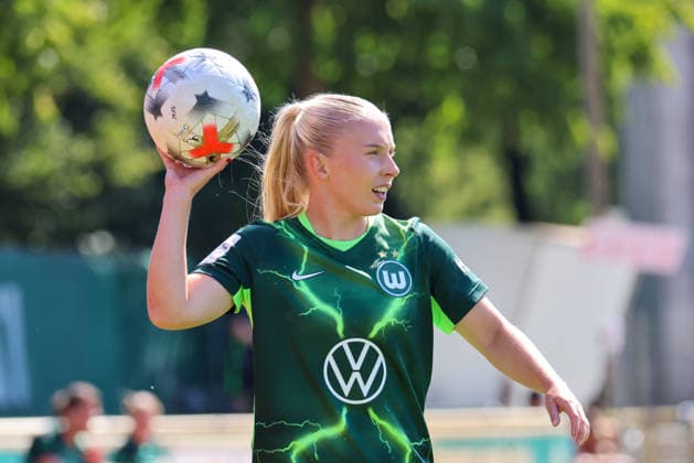 Bremen, Deutschland: 09.08.2026 - Testspiel - SV Werder Bremen Frauen vs. VfL Wolfsburg Frauen Im Bild: Thea Bjelde (Wolfsburg) *** Bremen, Germany, August 9, 2026: Friendly match between SV Werder Bremen Women and VfL Wolfsburg Women. Pictured: Thea Bjelde of Wolfsburg Copyright: HMBxMedia MadeleinexFantini