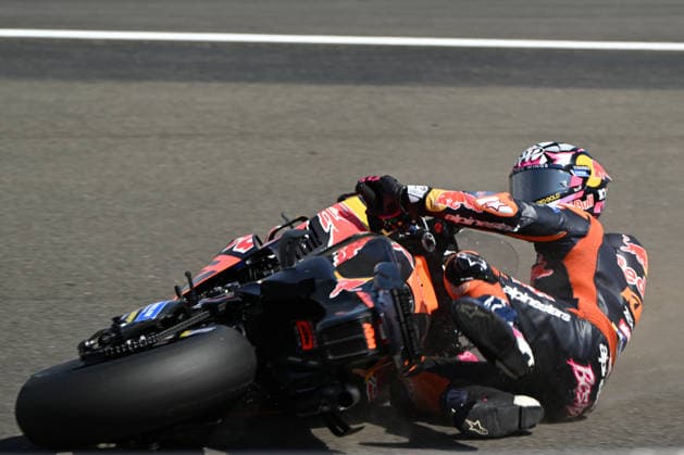 RECORD DATE NOT STATED 9th August 2026; Silverstone Circuit, Northamptonshire, England; 2026 MotoGP Grand Prix of Great Britain, Race Day; Enea Bastianini of Red Bull KTM Tech3 crashes at vail corner during the MotoGP Race SimonxWest