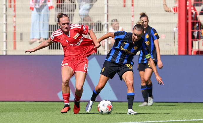 Lisanne Gräwe, Lina Magull am Ball Zweikampf Spielszene Aktion Fußball Fussball Testspiel Frauen Damen Bundesliga Saison 2026 2027 09.08.2026 1.FC Union Berlin FCU vs Inter Mailand DFL regulations prohibit any use of photographs as image sequences and or quasi-video *** Lisanne Gräwe, Lina Magull on the ball, tackle, game scene, action, sports, soccer, women s soccer, friendly match, Women s Bundesliga, 2026–2027 season, September 8, 2026, 1. FC Union Berlin (FCU) vs. Inter Milan. DFL regulations prohibit any use of photographs as image sequences and or quasi-video.