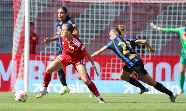 Lia Kamber am Ball, Henrietta Csiszar Zweikampf Spielszene Aktion Fußball Fussball Testspiel Frauen Damen Bundesliga Saison 2026 2027 09.08.2026 1.FC Union Berlin FCU vs Inter Mailand DFL regulations prohibit any use of photographs as image sequences and or quasi-video *** Lia Kamber in action, Henrietta Csiszar, tackle, game scene, action, sports, soccer, women s soccer, friendly match, Women s Bundesliga, 2026–2027 season, September 8, 2026, 1. FC Union Berlin (FCU) vs. Inter Milan. DFL regulations prohibit any use of photographs as image sequences and or quasi-video.