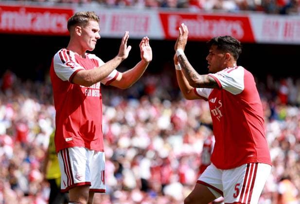 Viktor Gyokeres of Arsenal (left) celebrates with teammate Piero Hincapie after scoring their side s second goal of the game Arsenal v Borussia Dortmund, Pre Season Friendly, Football, Emirates Stadium, London, UK - 09 Aug 2026London Emirates Stadium United Kingdom EDITORIAL USE ONLY No use with unauthorised audio, video, data, fixture lists, club league logos or live services. Online in-match use limited to 120 images, no video emulation. No use in betting, games or single club league player publications.  Copyright: xGeorgexTewkesbury Shutterstockx 17051143ao