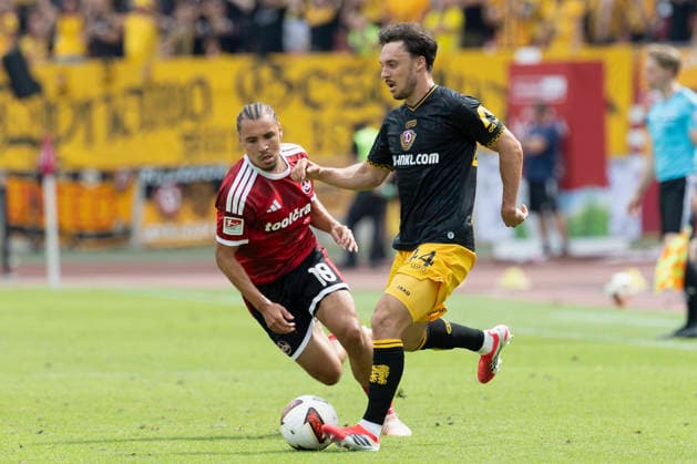 v.l.n.r.: Rafael Lubach (1. FC Nürnberg) und Simon Straudi (Dynamo Dresden), im 2. Bundesliga-Spiel zwischen dem 1. FC Nürnberg und Dynamo Dresden im Max-Morlock-Stadion, Nürnberg, Deutschland, am 9. August 2026. in action during the 2nd Bundesliga match between 1. FC Nuremberg and Dynamo Dresden at the Max-Morlock Stadium, Nuremberg, Germany, on August 9, 2026. DFB DFL REGULATIONS PROHIBIT ANY USE OF PHOTOGRAPHS AS IMAGE SEQUENCES AND OR QUASI-VIDEO, *** From left to right: Rafael Lubach of 1. FC Nuremberg and Simon Straudi of Dynamo Dresden, during the 2. Bundesliga match between 1. FC Nuremberg and Dynamo Dresden at the Max Morlock Stadium, Nuremberg, Germany, on August 9, 2026, in action during the 2nd Bundesliga match between 1 FC Nuremberg and Dynamo Dresden at the Max Morlock Stadium, Nuremberg, Germany, on August 9, 2026. DFB and DFL regulations prohibit any use of photographs as image sequences and or quasi-video, Copyright: HMBxMedia xHeikoxBecker