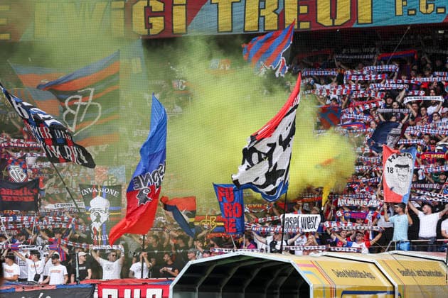 FC Basel Choreografie der Fans, Ultras, Banner, Fahnen, Schal, Tribüne, Choreographie , Schweiz, Fussball, Super League, 3.Spieltag, 2026 2027, FC Basel 1893 vs. FC Thun, 09.08.2026, Basel Sankt Jakob Park Schweiz *** FC Basel: Fan choreography, ultras, banners, flags, scarves, stands, choreography, Switzerland, soccer, Super League, Matchday 3, 2026–2027, FC Basel 1893 vs. FC Thun, August 9, 2026, Basel, St. Jakob Park, Switzerland Copyright: xGrantxHubbsx