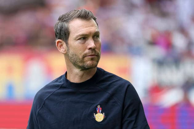 Stephan Lichtsteiner (FC Basel, Trainer) vor Spielbeginn , Schweiz, Fussball, Super League, 3.Spieltag, 2026 2027, FC Basel 1893 vs. FC Thun, 09.08.2026, Basel Sankt Jakob Park Schweiz *** Stephan Lichtsteiner, FC Basel, Coach before kickoff, Switzerland, Soccer, Super League, Matchday 3, 2026–2027, FC Basel 1893 vs. FC Thun, August 9, 2026, Basel, St. Jakob Park, Switzerland Copyright: xGrantxHubbsx