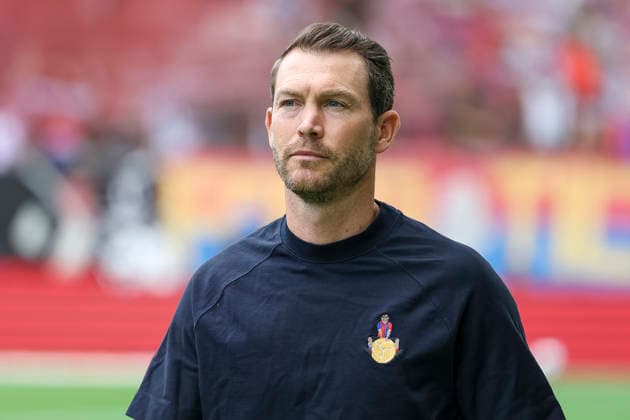Stephan Lichtsteiner (FC Basel, Trainer) vor Spielbeginn , Schweiz, Fussball, Super League, 3.Spieltag, 2026 2027, FC Basel 1893 vs. FC Thun, 09.08.2026, Basel Sankt Jakob Park Schweiz *** Stephan Lichtsteiner, FC Basel, Coach before kickoff, Switzerland, Soccer, Super League, Matchday 3, 2026–2027, FC Basel 1893 vs. FC Thun, August 9, 2026, Basel, St. Jakob Park, Switzerland Copyright: xGrantxHubbsx