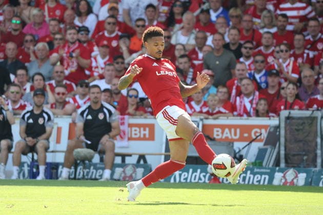31 Justin Butler (Energie Cottbus) Fussball 2. Bundesliga 2026 2027 FC Energie Cottbus - Hannover 96 *** 31 Justin Butler Energie Cottbus Soccer 2. Bundesliga 2026 2027 FC Energie Cottbus Hannover 96