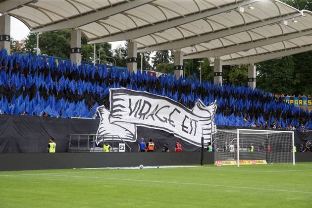 09.08.2026, xrekx, Fussball 3.Liga, 1.FC Saarbruecken - Rot-Weiss Essen v.l. Werner Cartarius FCS Fans ,Stimmung, Schals, Ultras, Zuschauer, Besucher, Choreo, Choreografie, atmosphere, scarves, spectators, visitors (DFL DFB REGULATIONS PROHIBIT ANY USE OF PHOTOGRAPHS as IMAGE SEQUENCES and or QUASI-VIDEO) Saarbruecken *** August 9, 2026, xrekx, Soccer 3rd Division, 1. FC Saarbrücken vs. Rot-Weiß Essen, Werner Cartarius, FCS fans, atmosphere, scarves, ultras, spectators, visitors, choreography, choreography, atmosphere, scarves, spectators, visitors DFL DFB REGULATIONS PROHIBIT ANY USE OF PHOTOGRAPHS as IMAGE SEQUENCES and or QUASI-VIDEO Saarbruecken