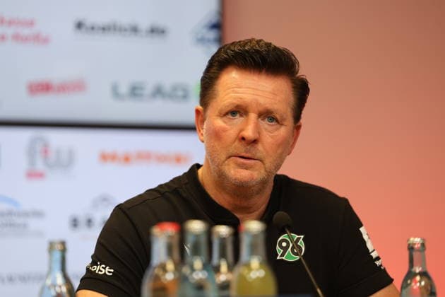 Trainer Christian Titz (Hannover 96) Fussball 2. Bundesliga 2026 2027 FC Energie Cottbus - Hannover 96 *** Coach Christian Titz Hannover 96 Soccer 2. Bundesliga 2026–2027 FC Energie Cottbus Hannover 96
