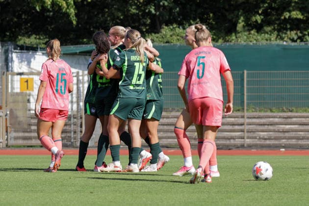 09.08.2026, xgrfx, Fussball Testspiel Frauen, SV Werder Bremen - VfL Wolfsburg v.l. Tor, Camilla Küver zum 0:1 (VfL Wolfsburg) (DFL DFB REGULATIONS PROHIBIT ANY USE OF PHOTOGRAPHS as IMAGE SEQUENCES and or QUASI-VIDEO) Bremen *** August 9, 2026, xgrfx, Women s Soccer Friendly, SV Werder Bremen vs. VfL Wolfsburg, goal, Camilla Küver on the 0–1 goal by VfL Wolfsburg. DFL and DFB regulations prohibit any use of photographs as image sequences and or quasi-video in Bremen.