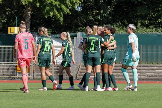09.08.2026, xgrfx, Fussball Testspiel Frauen, SV Werder Bremen - VfL Wolfsburg v.l. Tor, Camilla Küver zum 0:1 (VfL Wolfsburg) (DFL DFB REGULATIONS PROHIBIT ANY USE OF PHOTOGRAPHS as IMAGE SEQUENCES and or QUASI-VIDEO) Bremen *** August 9, 2026, xgrfx, Women s Soccer Friendly, SV Werder Bremen vs. VfL Wolfsburg, goal, Camilla Küver on the 0–1 goal by VfL Wolfsburg. DFL and DFB regulations prohibit any use of photographs as image sequences and or quasi-video in Bremen.