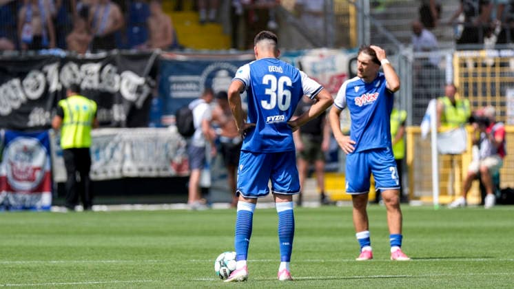 v.li.: Jakov Dedic (TSG II, 36), Florian Micheler (TSG II, 28), Spieler der TSG 1899 Hoffenheim II (U23), enttäuscht schauend, Enttäuschung, Frustration, disappointed, pessimistisch, nach dem Gegentor zum 2:3, Action, Aktion, Spielszene, 09.08.2026, Sinsheim (Deutschland), Fussball, 3. Liga, TSG 1899 Hoffenheim II - Hansa Rostock, DFB DFL REGULATIONS PROHIBIT ANY USE OF PHOTOGRAPHS AS IMAGE SEQUENCES AND OR QUASI-VIDEO. *** From left: Jakov Dedic (TSG II), 36, Florian Micheler (TSG II), 28, players from TSG 1899 Hoffenheim II U23, looking disappointed, disappointment, frustration, pessimistic, after conceding the goal that made the score 2–3, action, game scene, August 9, 2026, Sinsheim, Germany, soccer, 3. Liga, TSG 1899 Hoffenheim II vs. Hansa Rostock, DFB and DFL regulations prohibit any use of photographs as image sequences and or quasi-video xozx